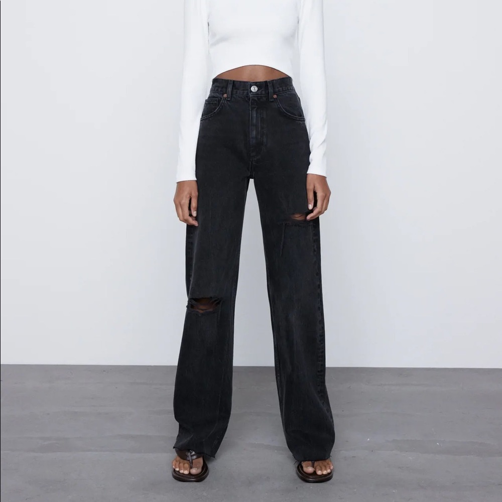 WIDE LEG FULL LENGTH RIPPED JEANS
BLACK 6045/025